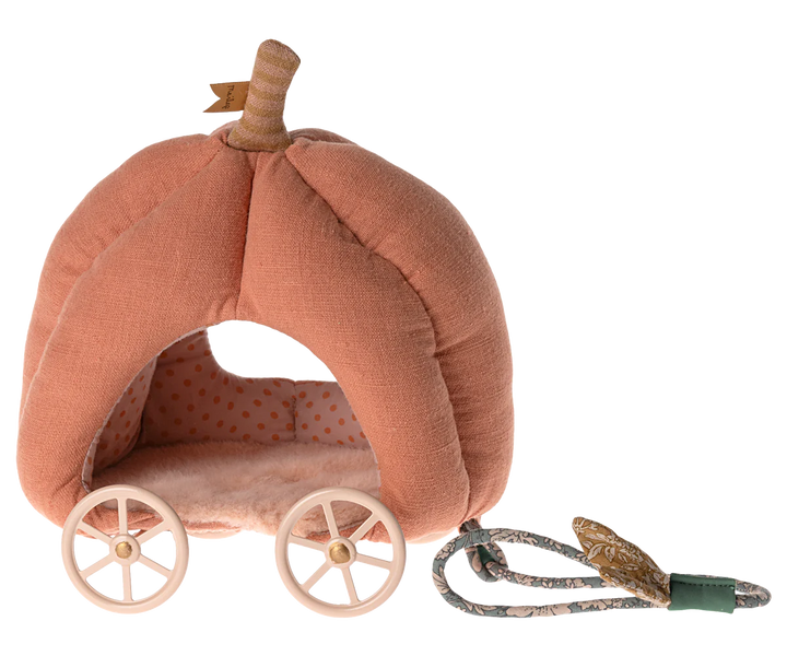 Eventyrlig Karet til Kongelig Musefamilie – Klassisk Legetøj for Børn +3 År