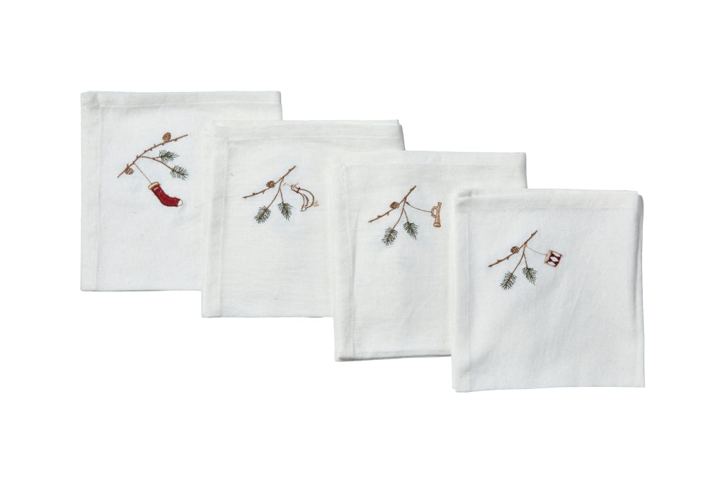 Napkin with Christmas embroidery 4 pcs