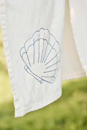 Viskestykke Atlantis m/Musling – Butter Cream | 50 x 70 cm
