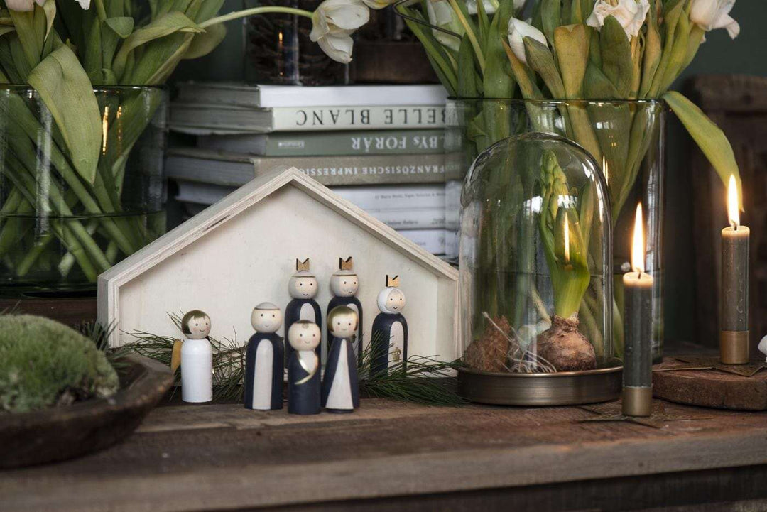 Julekrybbe med 7 træfigurer håndmalet Julepynt Ib Laursen Krusmølle