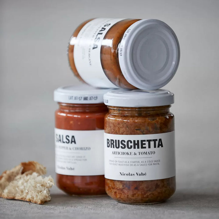 Bruschetta, Artischocke und Tomate