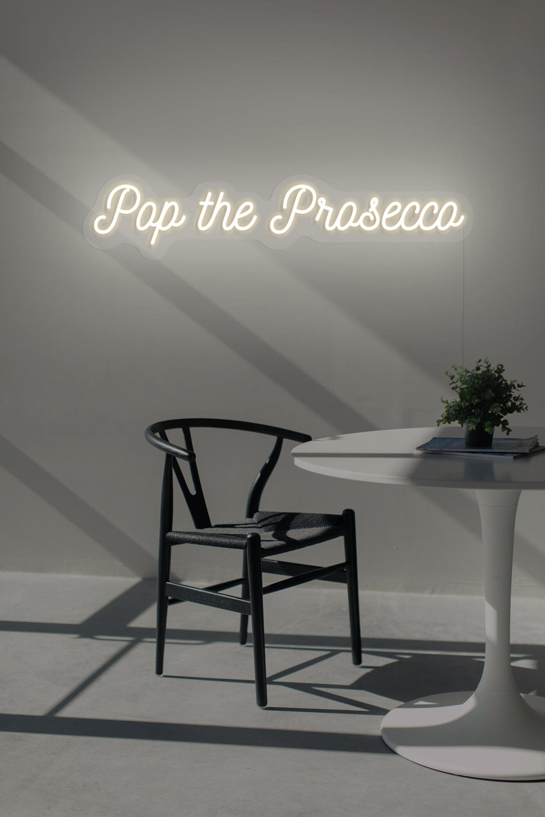 Neon LED skilt Pop The Prosecco Lampe By Invite Only Krusmølle